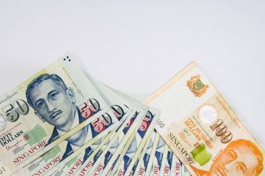 Singapur Doları, beyaz arka plan üzerinde banknot Singapur izole