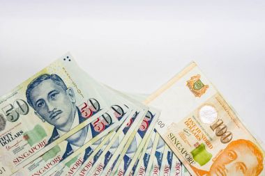 Singapur Doları, beyaz arka plan üzerinde banknot Singapur izole