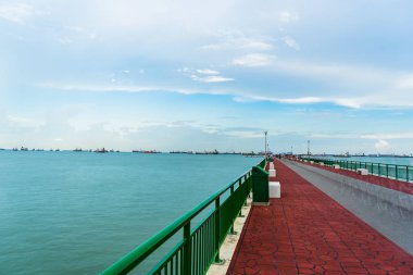 Bedok iskelesi denize ulaşan Singapur düşük açılı görünüş