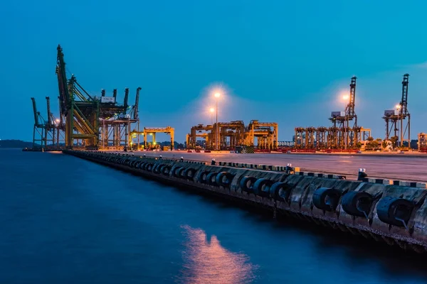 Singapur Atardecer del puerto industrial, Concepto logístico — Foto de Stock