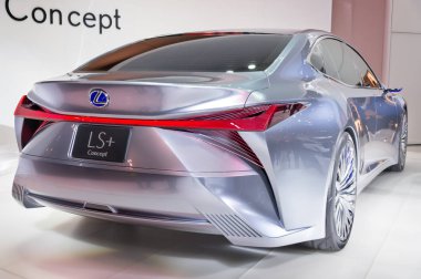 Toronto, Kanada - 2018-02-19: Back view kavramının Lexus Ls Lexus marka Fuar 2018 Kanada Uluslararası otomatik gösterme üzerinde üzerinde görüntülenen,