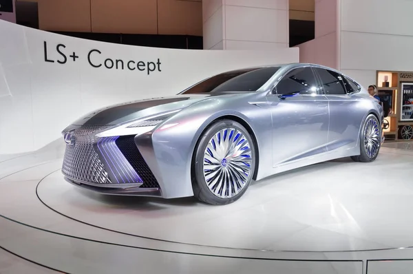 Toronto, Kanada - 2018-02-19: Lexus Ls Lexus marka Fuar 2018 Kanada Uluslararası otomatik gösterme üzerinde görüntülenen kavramı