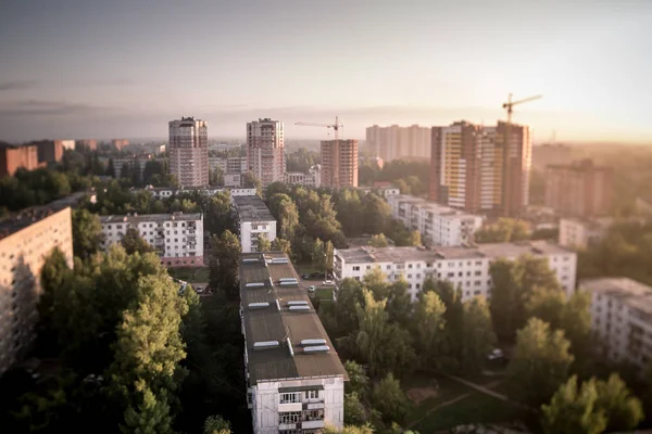 Морозное утро в городе — стоковое фото