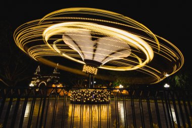 Gece çekimleri ışıklı eğlence rides, Vietnam