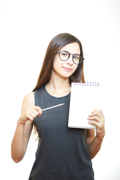 Retrato de mulher sorridente feliz em óculos isolados em bac branco — Fotografia de Stock