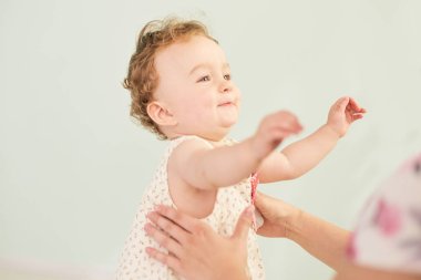 küçük bir bebek duygular portresi