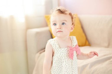 küçük bir bebek duygular portresi