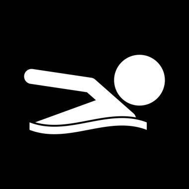 Bir adam beyaz renkli simge yüzüyor .