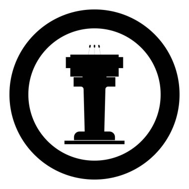 Kürsü ile üç mikrofon simgenin siyah renkli daire içinde