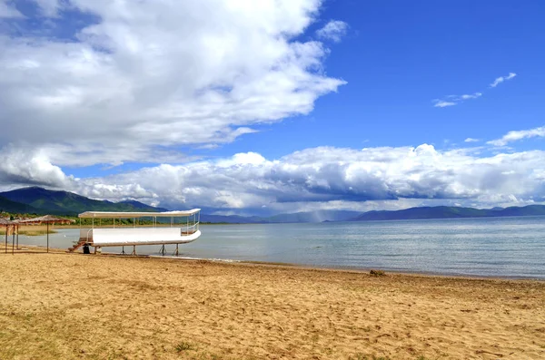 Escena del lago - Lago Prespa, Macedonia — Foto de Stock