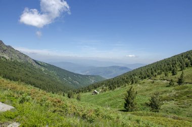 Napredok Milli Parkı, Makedonya - Shiroka dağ kulübesi