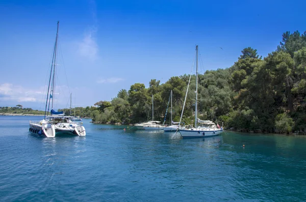 Yachts - Gaios - Île de Paxos - Mer Ionienne - Grèce — Photo