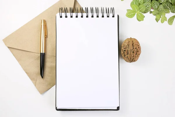 Not defteri. İş planlama, problem çözme. 