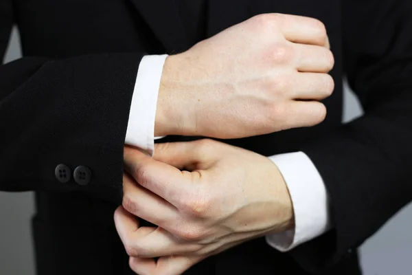 Homem de negócios de sucesso. Fato de negócios preto — Fotografia de Stock