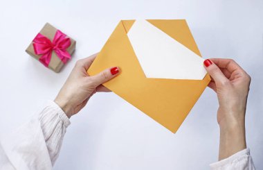 hediye ve tebrik kartı. Kaydetmek için bir yer