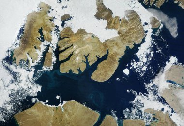 Nasa görüntüsü 17 Ağustos 2010 'da Kuzeybatı Geçidi' nde neredeyse hiç buz kalmamıştı. Bu görüntünün unsurları Nasa tarafından desteklenmektedir
