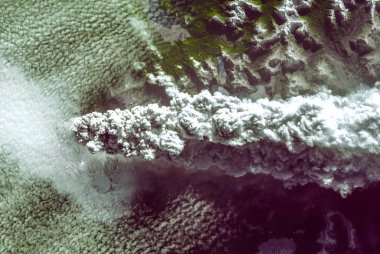 Güney Şili Puyehue volkanı 4 Haziran 2011 'de Nasa tarafından desteklenen bu görüntünün elementleri canlandı.