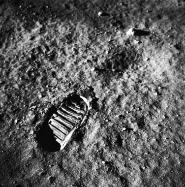 Aydaki ayak - bu görüntünün elementleri NASA tarafından desteklenmektedir