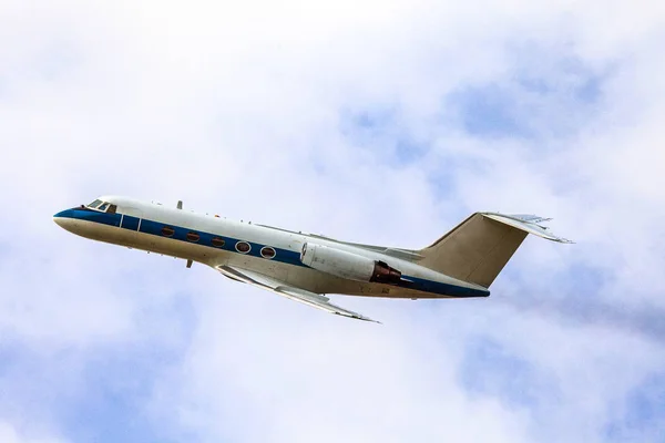 Berührungslandungen Mit Einem Von Zwei Shuttle Schulungsflugzeugen Sta Original Von — Stockfoto