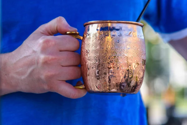 Tazza di rame lucente di Mosca Mule — Foto Stock