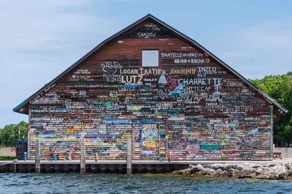 Ephraim, Wisconsin 'deki Anderson' s Barn Müzesi 'ne grafiti.