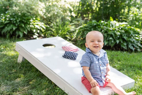 Niño Feliz Jugando Maizal Juego Patio Trasero Julio — Foto de Stock