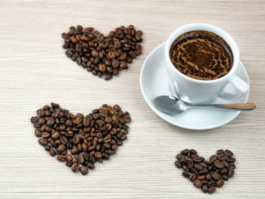 Kahve, kahve fasulye kalp, sıcak ve lezzetli kahve fincan. 