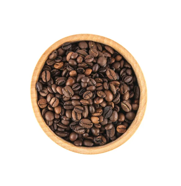 在白色背景的木制碗里放咖啡豆 — 图库照片