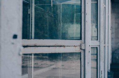 Eski pencereler kapanır. Klasik doku. Metin için alanı kopyala.