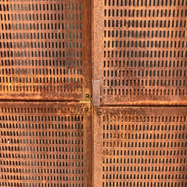 Delikli pirinç levha doğal arka plan