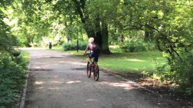Polonya Wroclaw Şehir Parkı zamanında rekreasyon