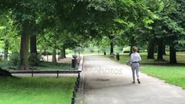 Polonya Wroclaw Şehir Parkı zamanında rekreasyon