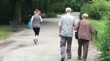 Polonya Wroclaw Şehir Parkı zamanında rekreasyon