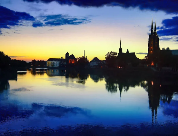 Kathedraal Eiland in de avond - Wroclaw in Polen — Stockfoto