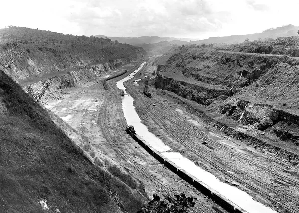 Panama Canal construction black and white vintage photograph — Stockfoto