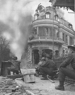 İkinci Dünya Savaşı 'nda İskoç askerleri. 