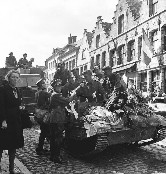 第二次世界大戦中のスコットランド軍 英国解放 Tournai Belg 9月44日 — ストック写真