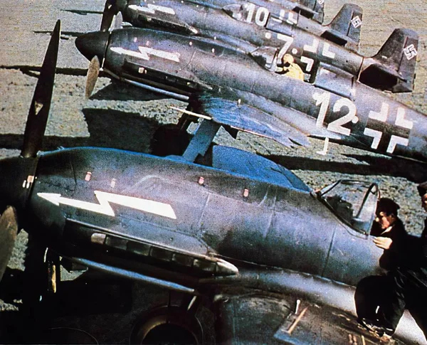 Luftwaffe en la Segunda Guerra Mundial en fotografía histórica — Foto de Stock