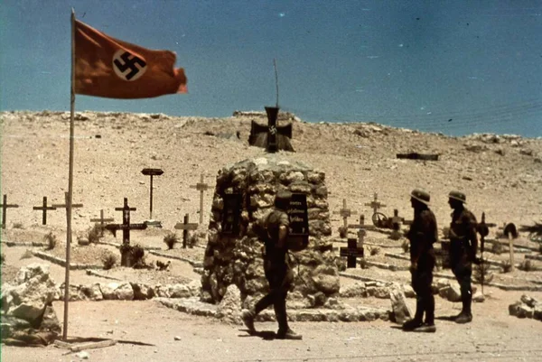 Нацистські німецькі солдати у Другій світовій війні на історичній фотографії. — стокове фото
