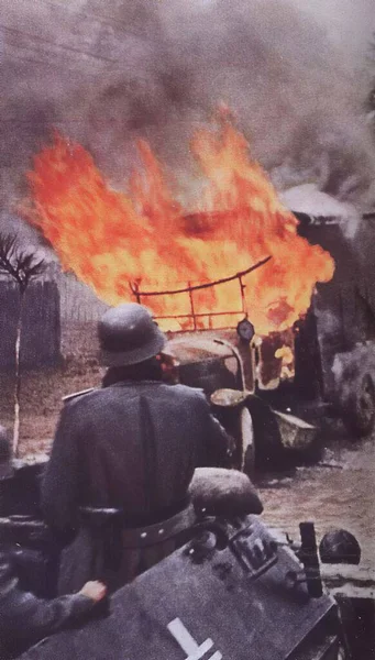 Soldats nazis allemands pendant la Seconde Guerre mondiale en photographie historique — Photo