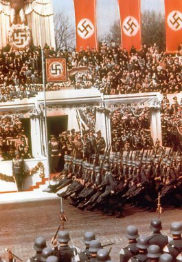 Nazi Alman askerleri İkinci Dünya Savaşı 'nda tarihi fotoğrafta