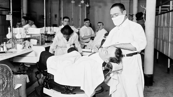 1918-1919. Een epidemie van "Spaanse griep" verspreid over de hele wereld — Stockfoto