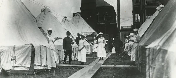 1918-1919. Uma epidemia de "gripe espanhola" espalhou-se por todo o mundo — Fotografia de Stock