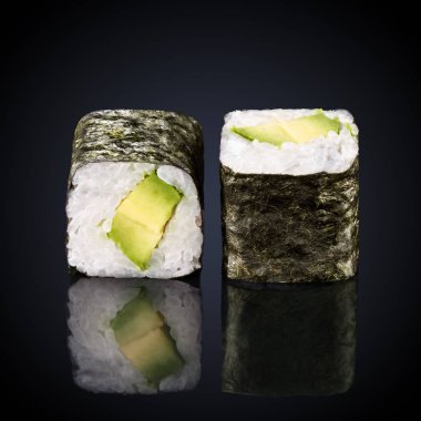 abogado roru rolls with avocado 