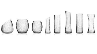 Cam vazo, kolaj, izole beyaz zemin üzerine