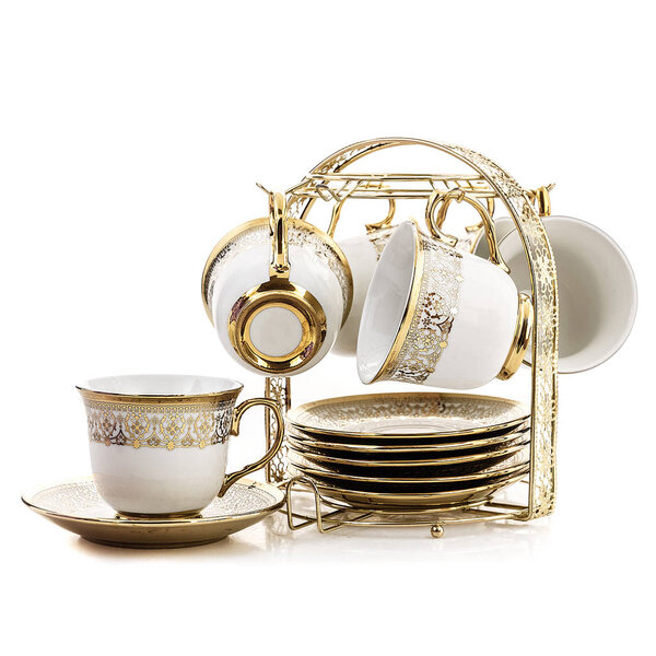 Set of plates and cups 
