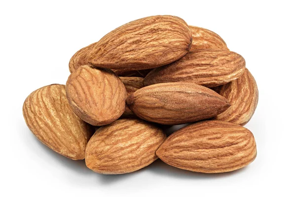 Gros plan d'amandes isolées sur fond blanc — Photo