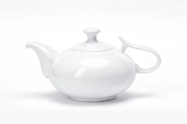 Tomma mallen porslin porslin för din design, vit keramik tekanna vit bakgrund — Stockfoto