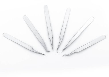 boş şablon tasarımınızın kopya alanı, beyaz arka plan yapay ya da sahte kirpik için metal cımbız ayarla