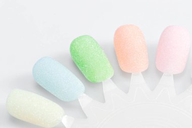 örnek paletleri yapay tırnaklar, gri arka plan